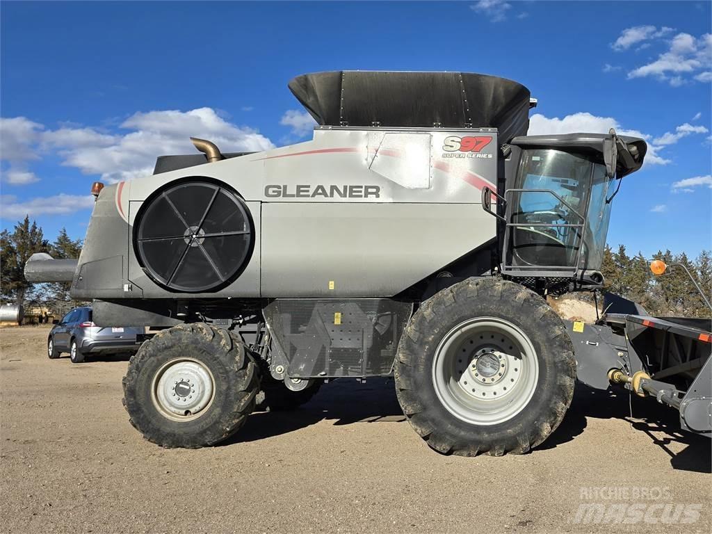 Gleaner S97 Maaidorsmachines