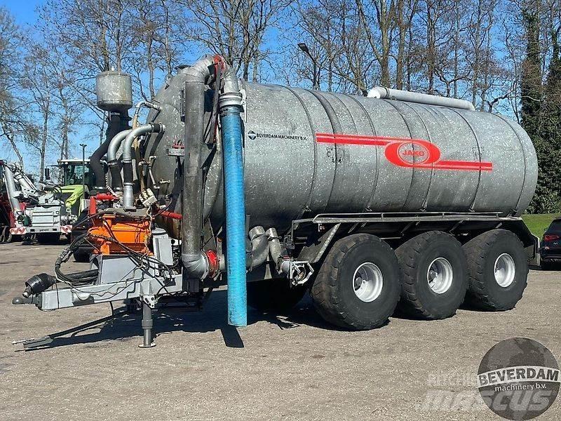 Jako 25000 Drijfmesttanks