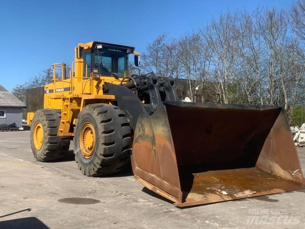 Volvo L330C Wielladers