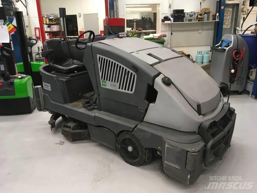 Nilfisk CS7000 Veegschrobmachines