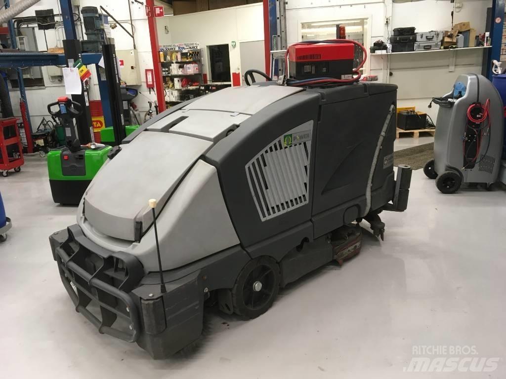 Nilfisk CS7000 Veegschrobmachines