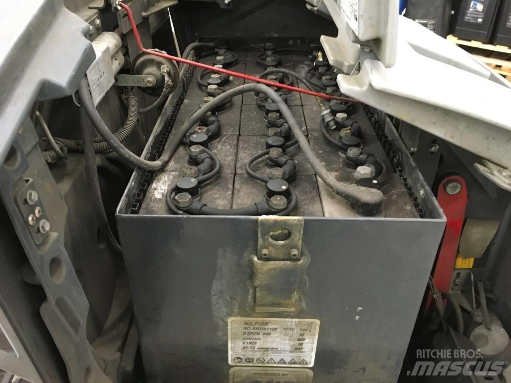 Nilfisk CS7000 Veegschrobmachines