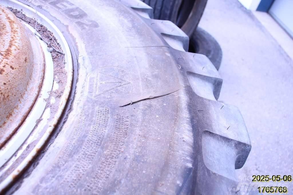Michelin XMINED2 Banden, wielen en velgen