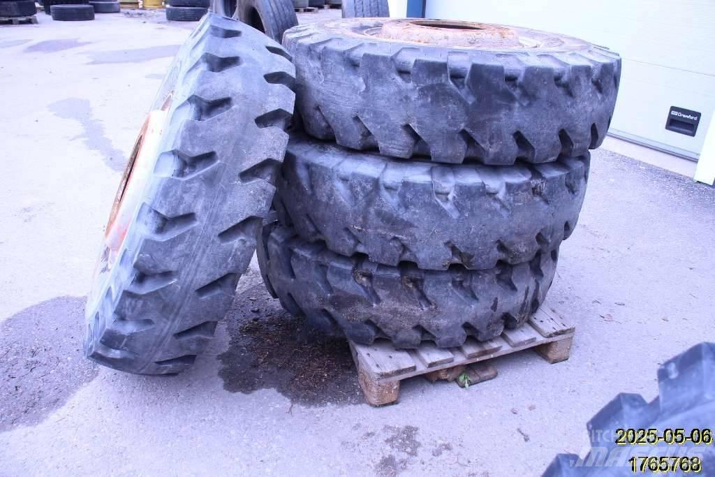 Michelin XMINED2 Banden, wielen en velgen