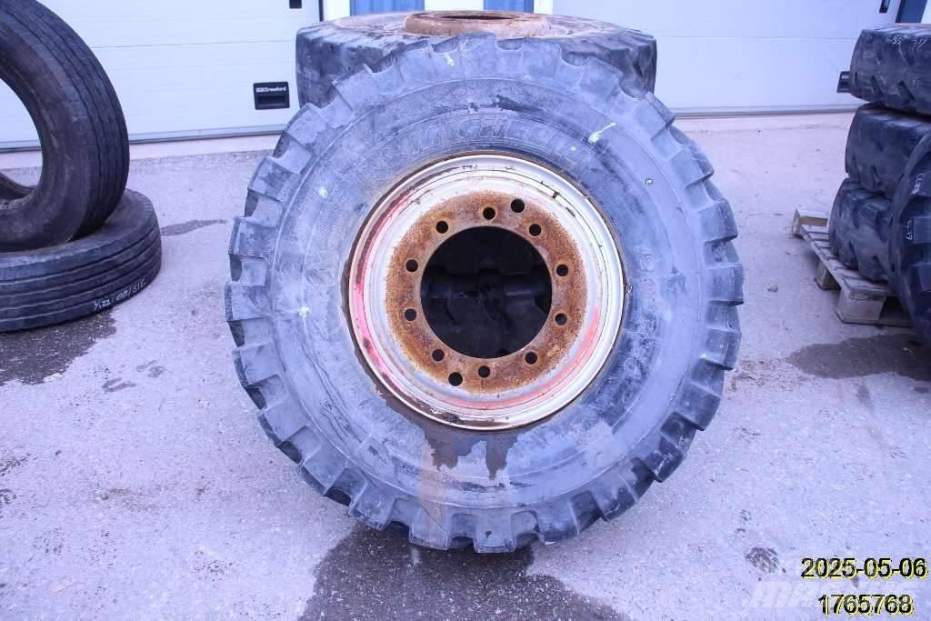 Michelin XMINED2 Banden, wielen en velgen