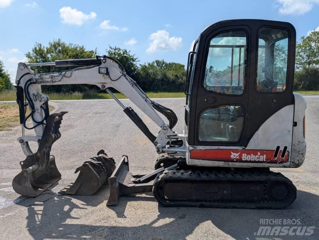 Bobcat 325 G Minigraafmachines < 7t