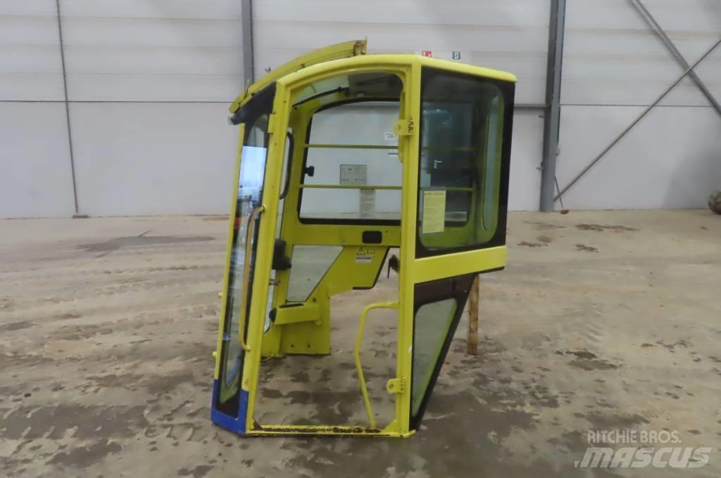 Yanmar Vio 75/SV100 Cabine en interieur