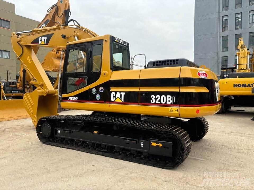 CAT 320 B L Rupsgraafmachines