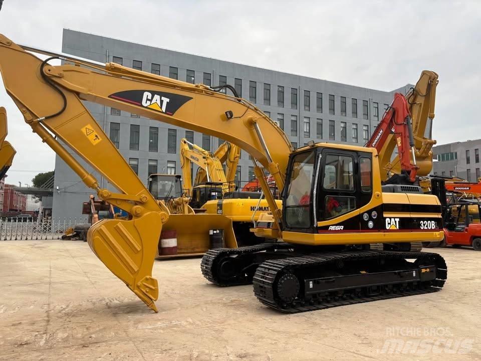 CAT 320 B L Rupsgraafmachines