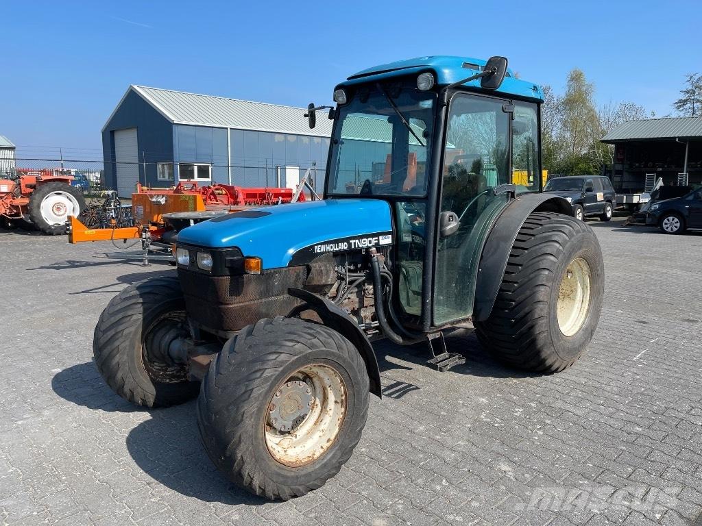 New Holland TN 90 F Tractoren