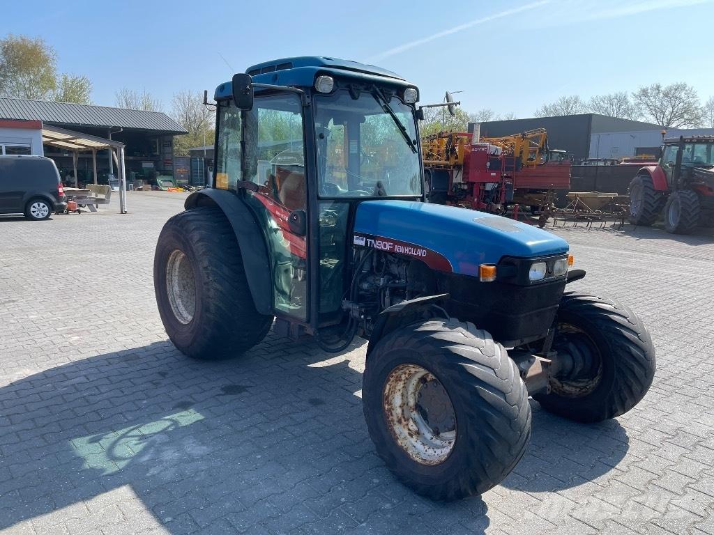 New Holland TN 90 F Tractoren