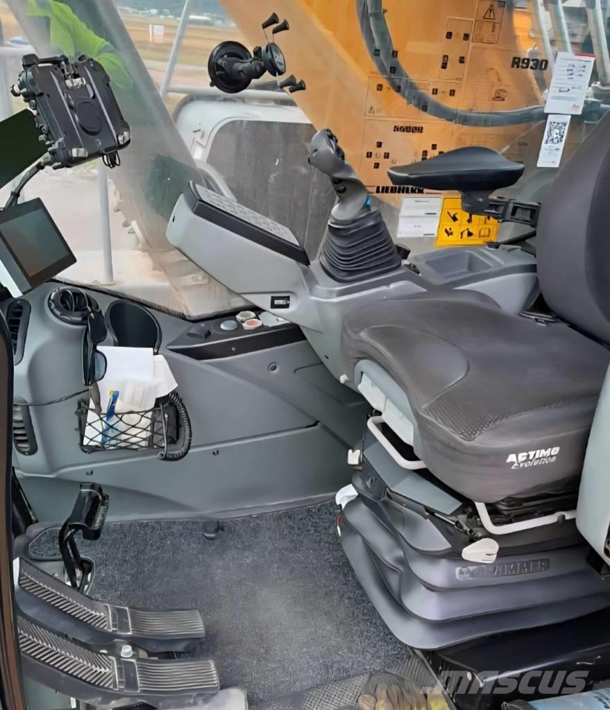 Liebherr R 930 G8 Rupsgraafmachines