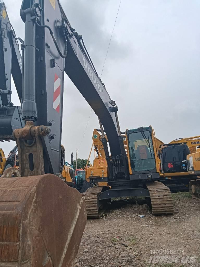 Volvo EC 210 Rupsgraafmachines