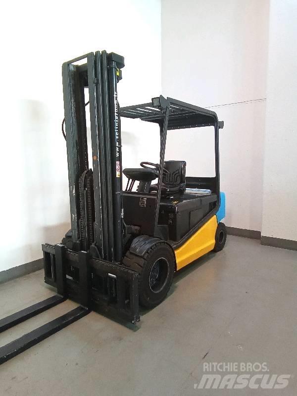 OM XE 50 Elektrische heftrucks