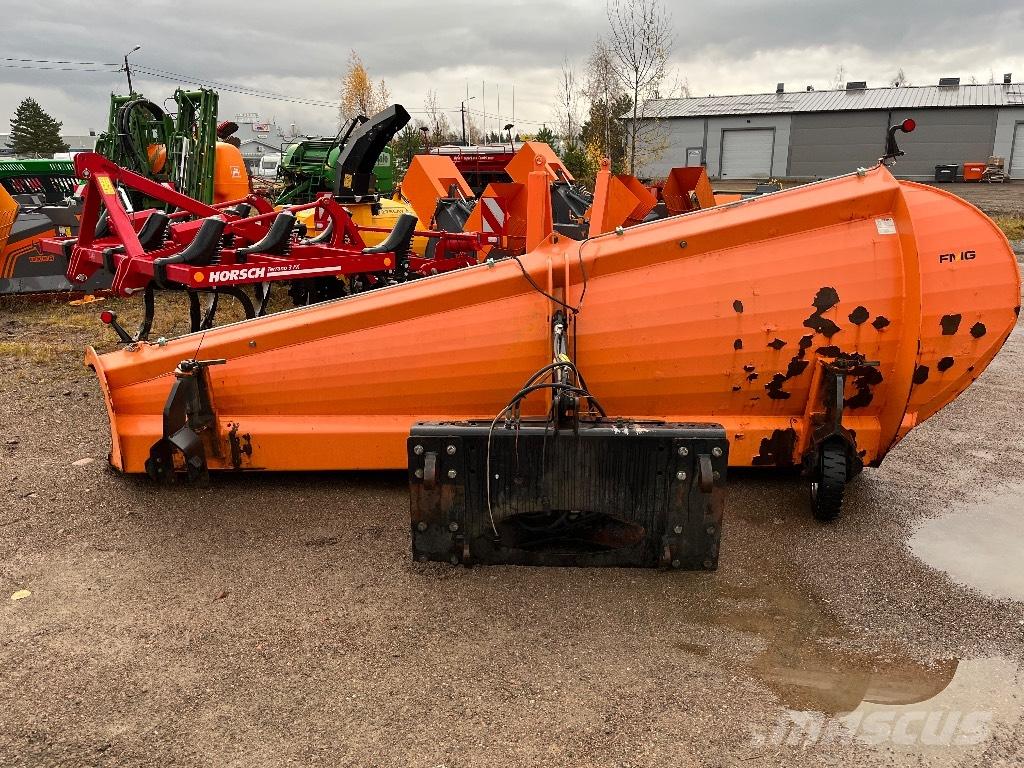 FMG 390 Sneeuwschuivers en -ploegen