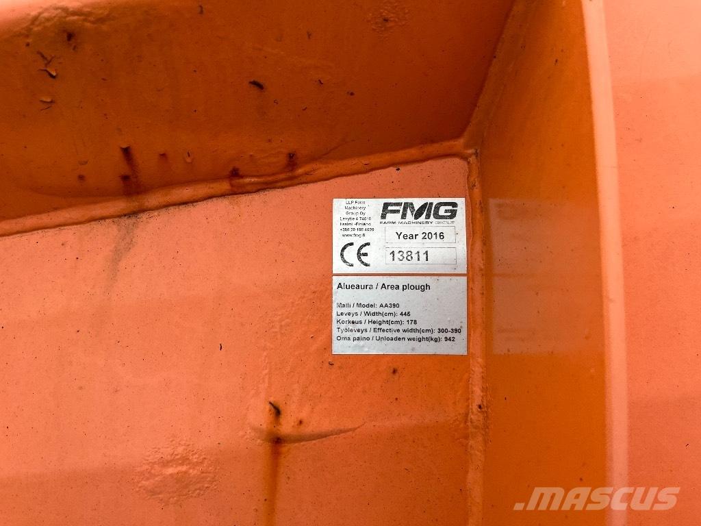 FMG 390 Sneeuwschuivers en -ploegen