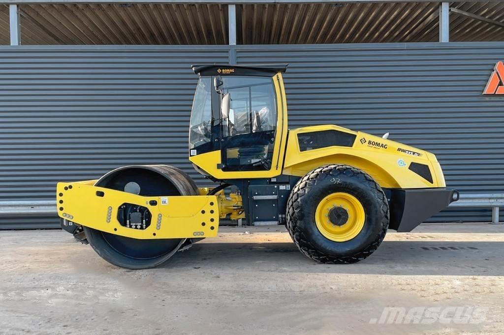 Bomag BW 213 D-5 Trilrolwalsen