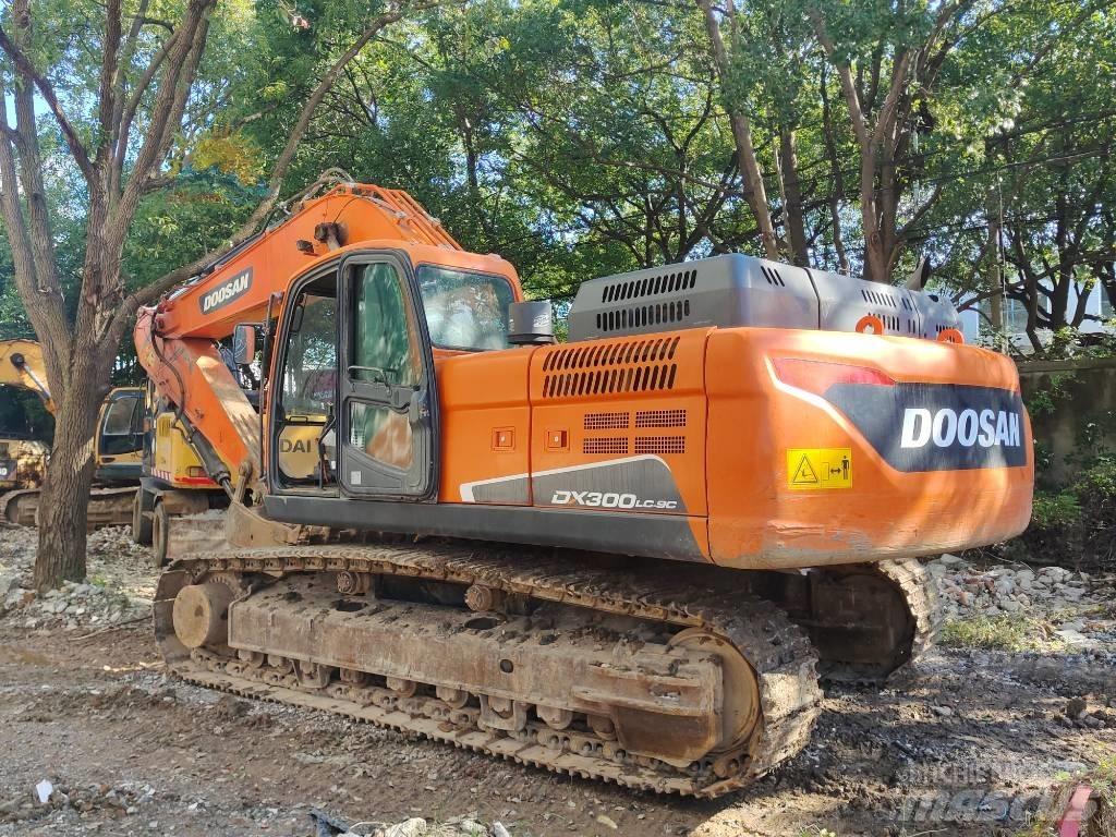Doosan DX 300 LC Rupsgraafmachines