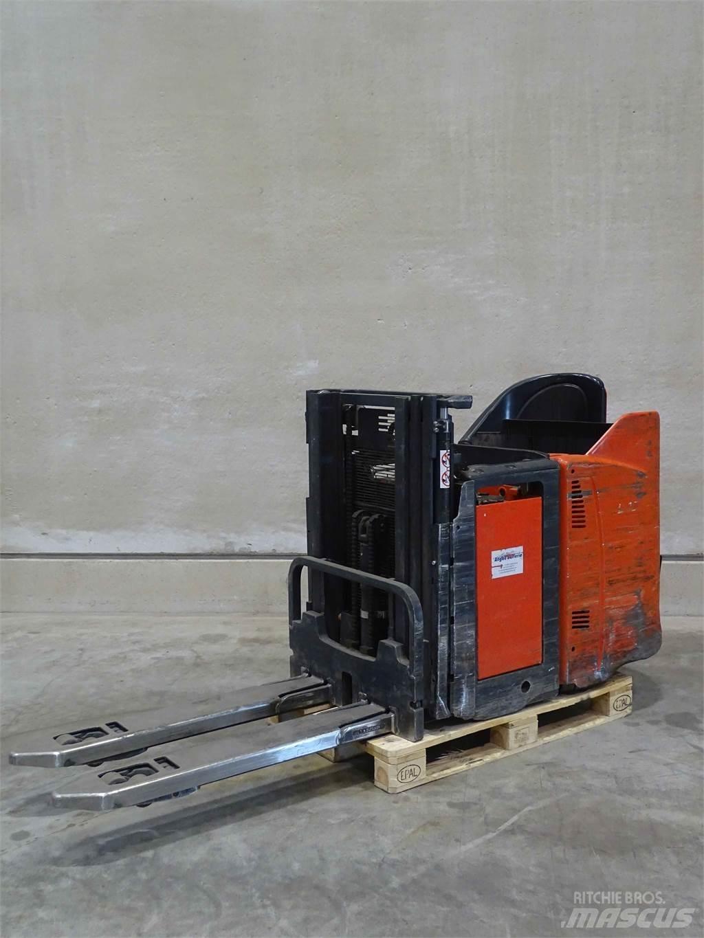 Linde L12LSP Stapelaar meeloop