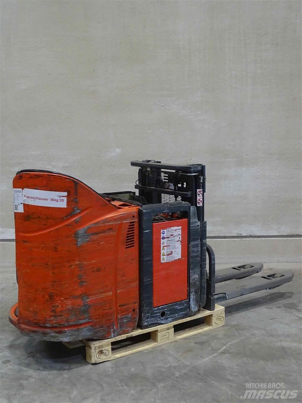 Linde L12LSP Stapelaar meeloop