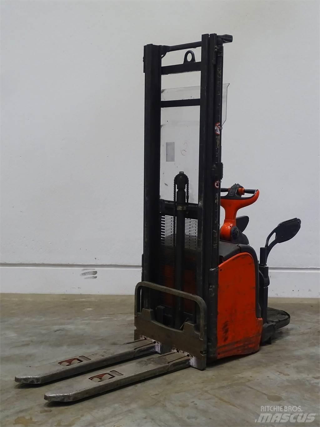 Linde L14AP Stapelaar meeloop