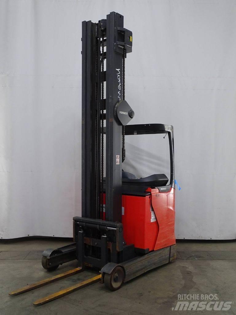 Linde R14HD Reachtruck voor hoog niveau