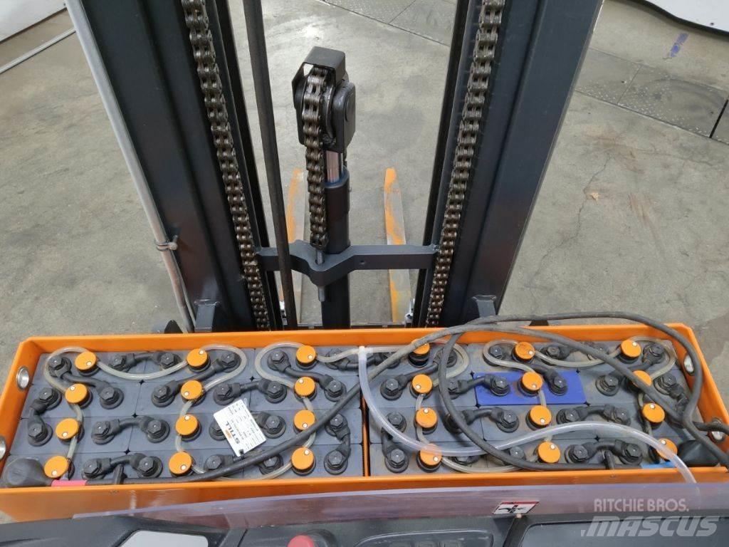 Still FM-X10 Reachtruck voor hoog niveau