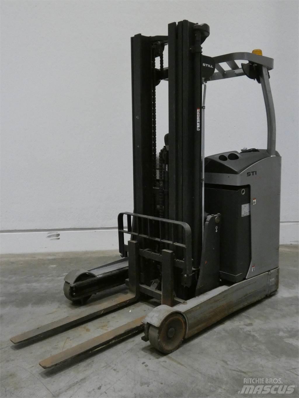 Still FM-X14 Reachtruck voor hoog niveau