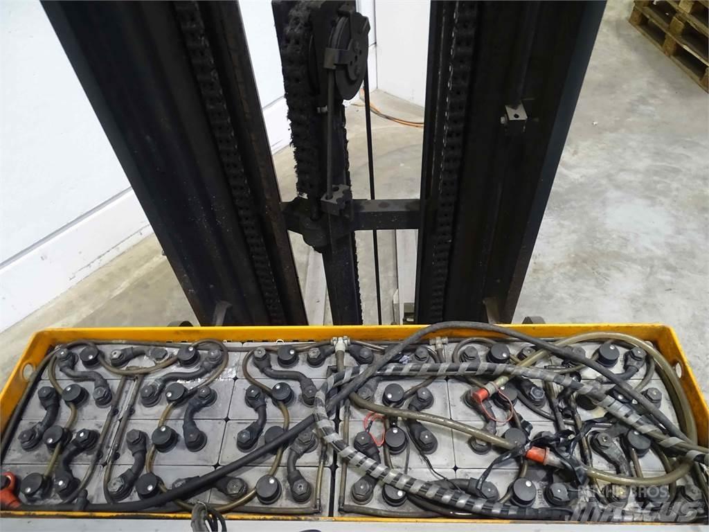 Still FM-X14 Reachtruck voor hoog niveau