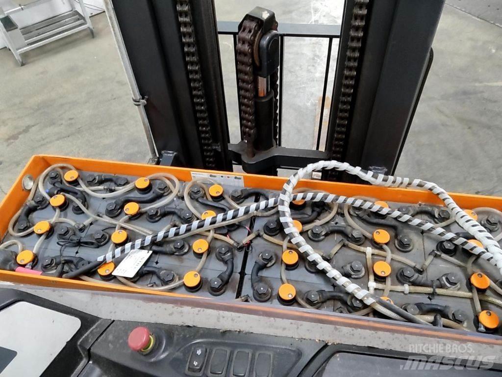 Still FM-X17 Reachtruck voor hoog niveau