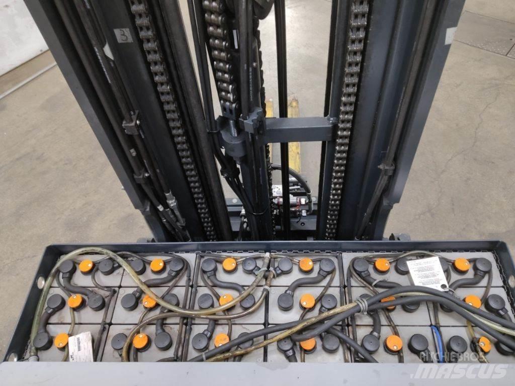 Still FM-X17 Reachtruck voor hoog niveau