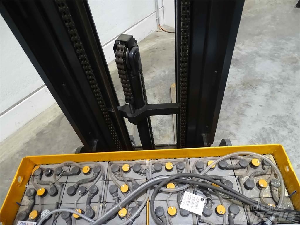 Still FM-X17 Reachtruck voor hoog niveau