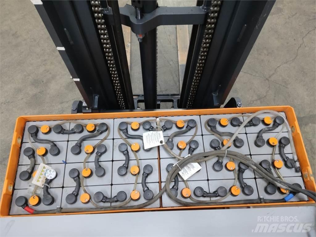 Still FM-X17 Reachtruck voor hoog niveau