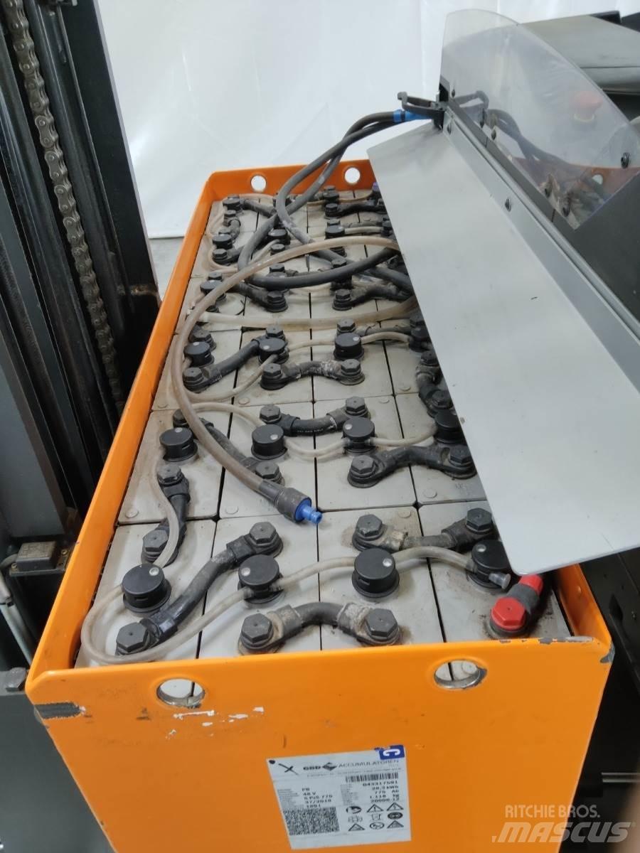 Still FM-X17 Reachtruck voor hoog niveau
