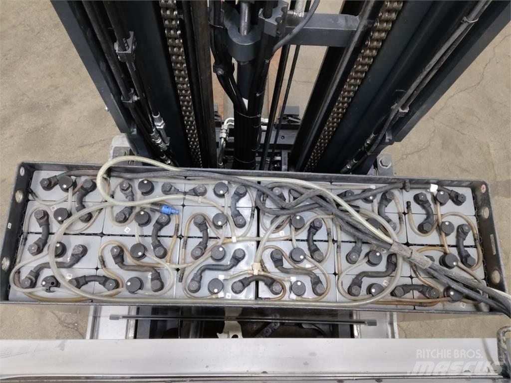 Still FM-X17 Reachtruck voor hoog niveau