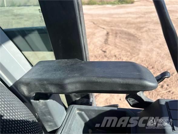 CAT 320 Rupsgraafmachines