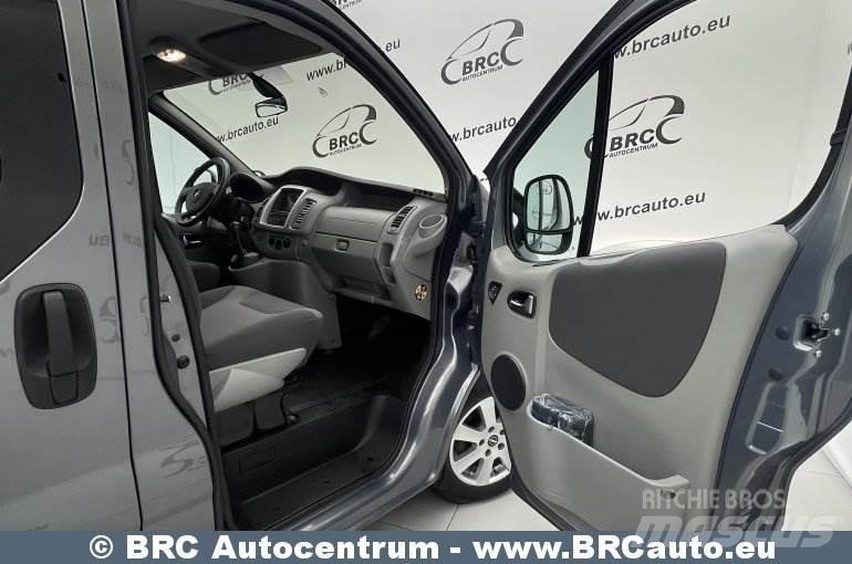 Opel Vivaro Minibussen