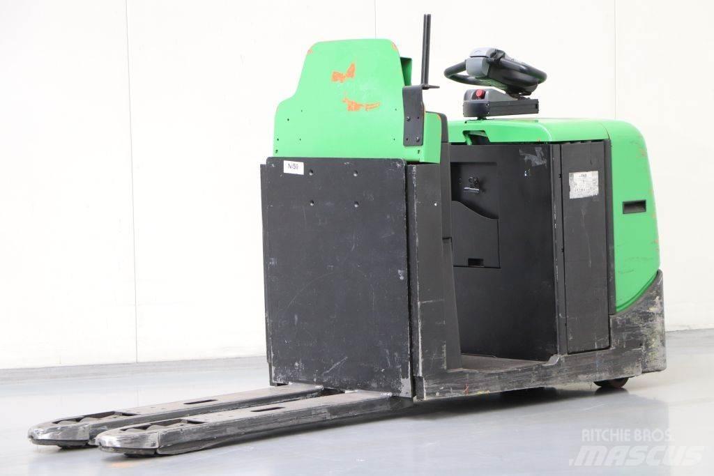 BT OSE250 Orderpicker voor laag niveau