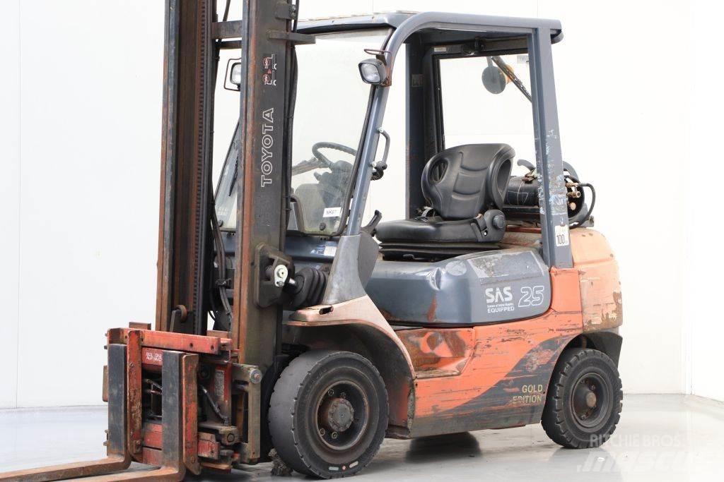 Toyota 42-7FGF25 LPG heftrucks