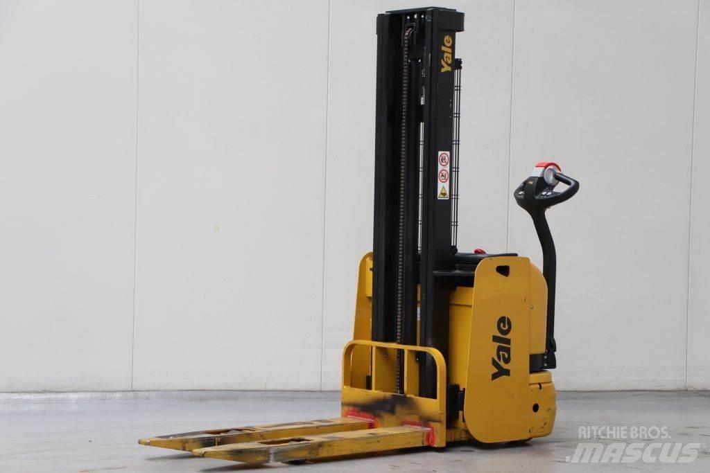 Yale MS10E Stapelaar meeloop