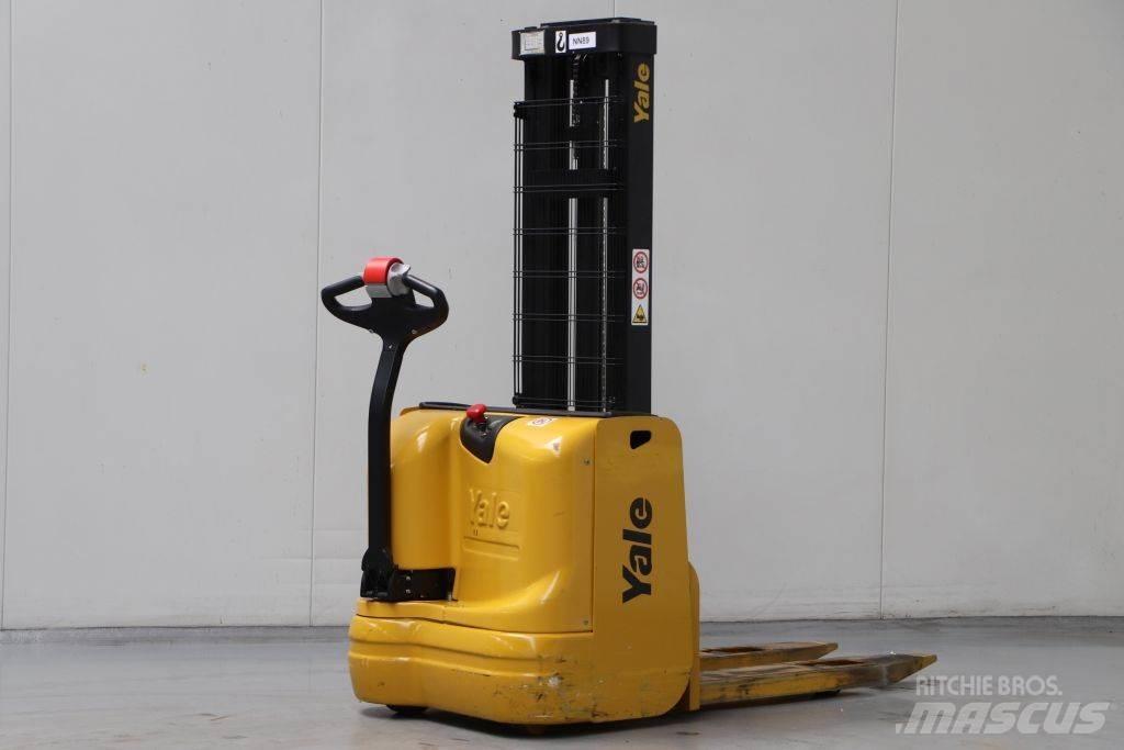 Yale MS10E Stapelaar meeloop
