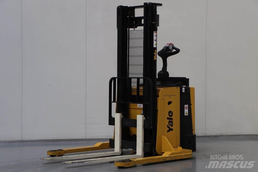 Yale MS15X Stapelaar meeloop