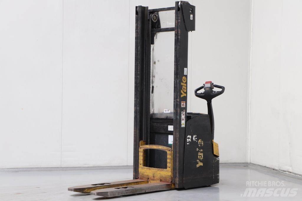Yale MS20 Stapelaar meeloop