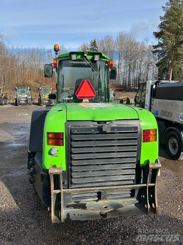 LM Trac 686 Compacttrekkers