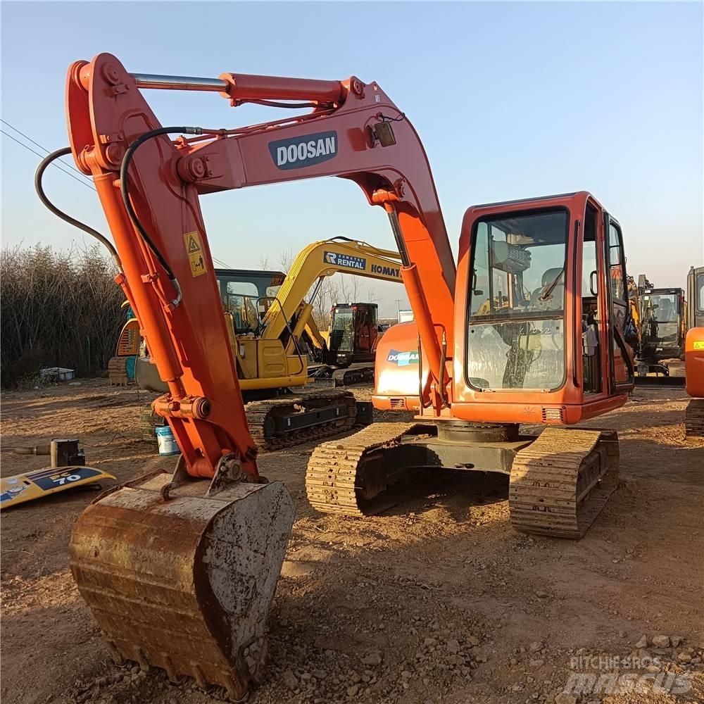 Doosan DH 70 Rupsgraafmachines