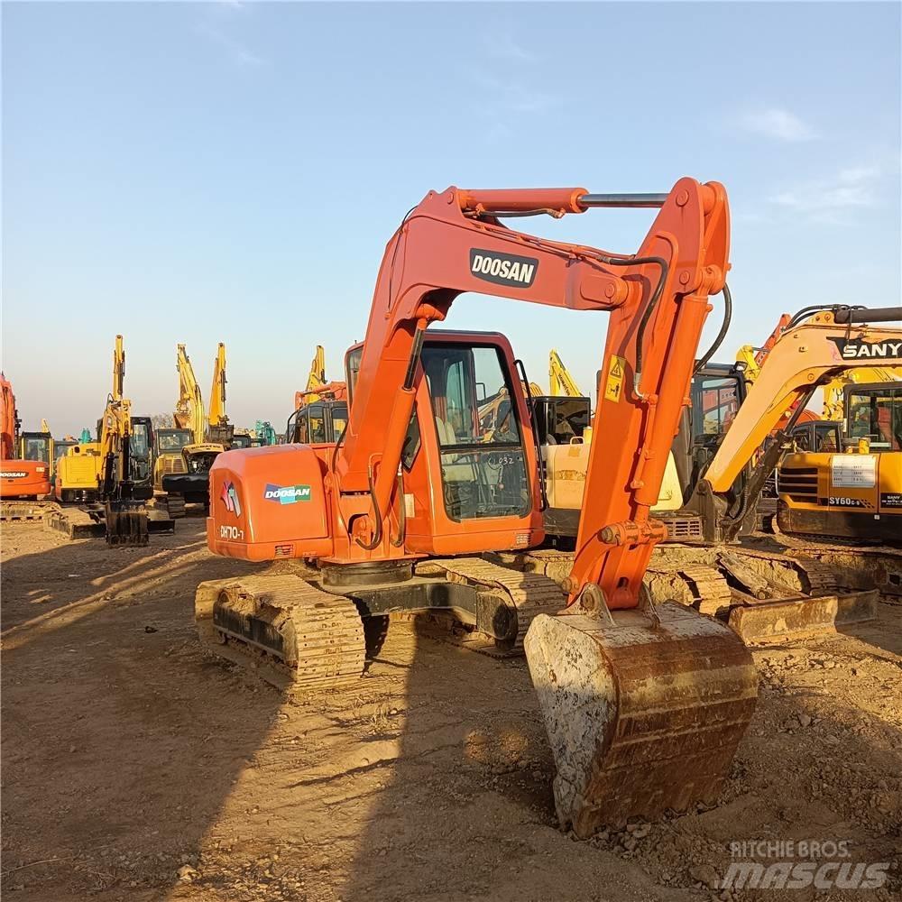 Doosan DH 70 Rupsgraafmachines