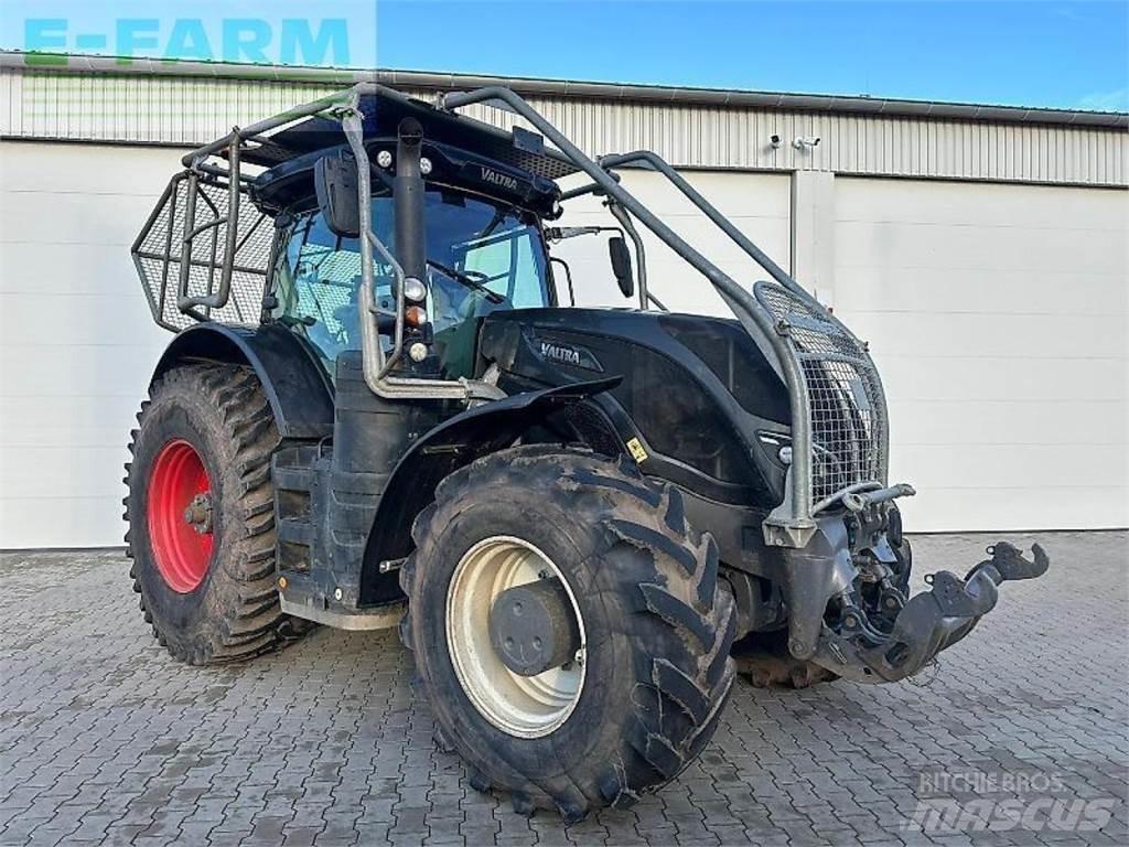 Valtra s 374 Tractoren