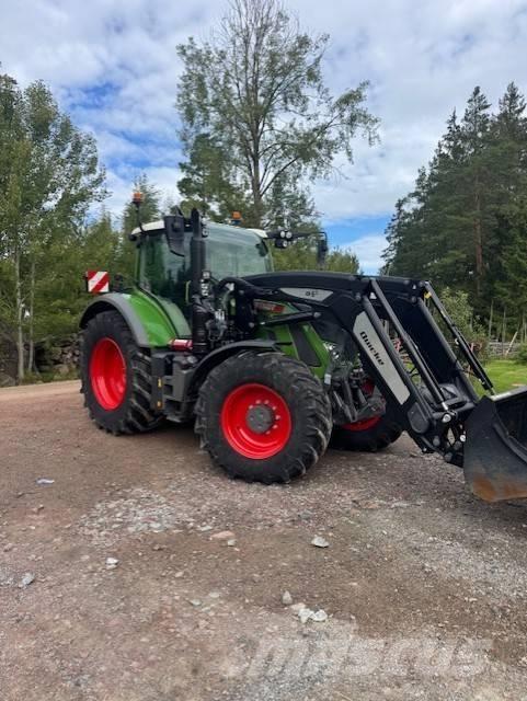 Fendt 716 Vario Tractoren