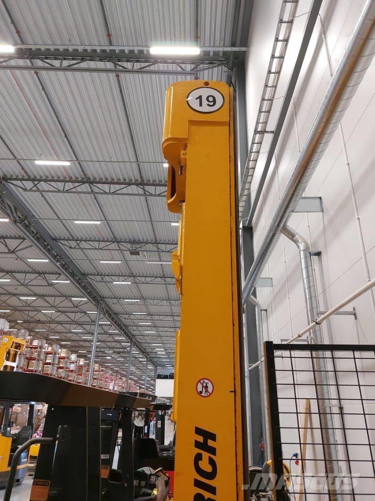 Jungheinrich ETV 214 Reachtruck voor hoog niveau