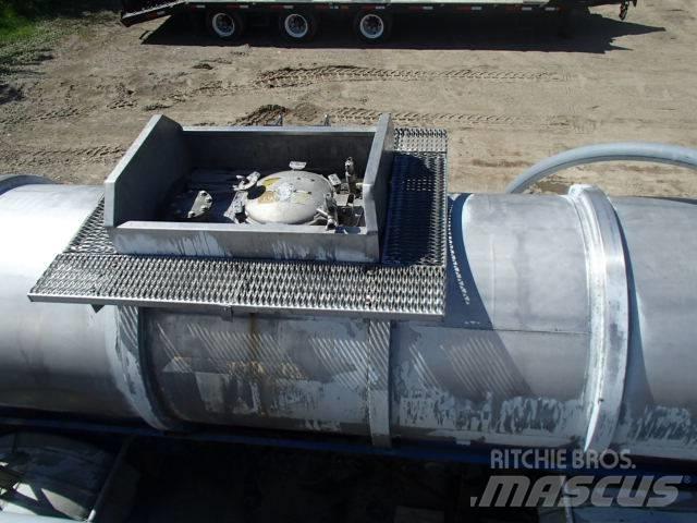Bedard 4350 Tankwagen